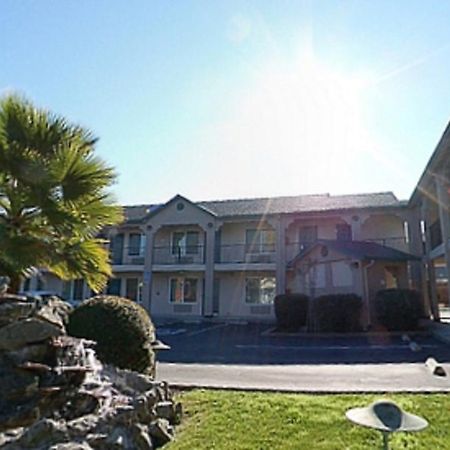 Cloverdale Wine Country Inn & Suites Dış mekan fotoğraf