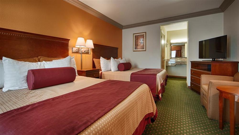 Cloverdale Wine Country Inn & Suites Oda fotoğraf