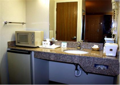 Cloverdale Wine Country Inn & Suites Oda fotoğraf