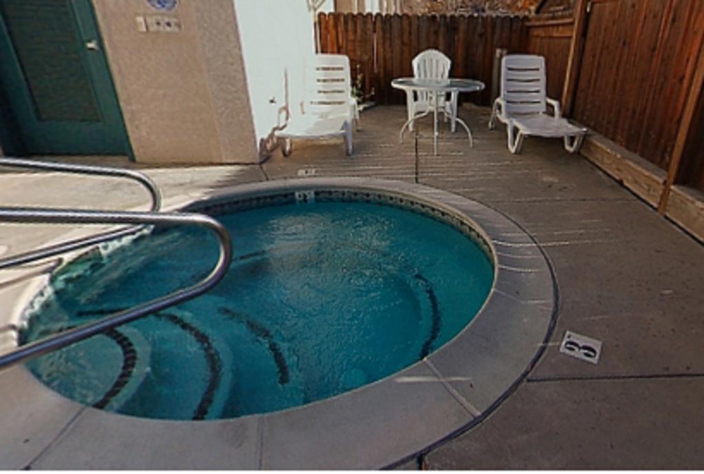 Cloverdale Wine Country Inn & Suites Dış mekan fotoğraf