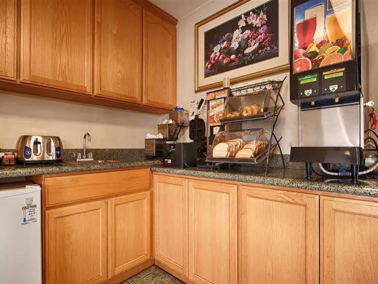 Cloverdale Wine Country Inn & Suites Dış mekan fotoğraf