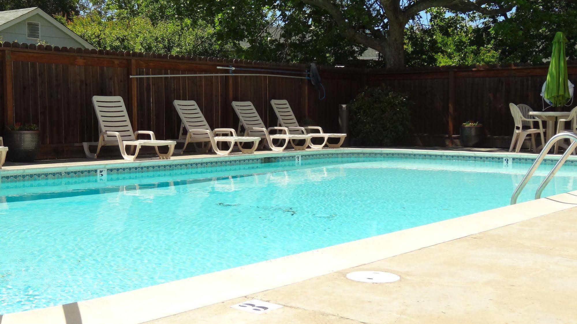 Cloverdale Wine Country Inn & Suites Dış mekan fotoğraf