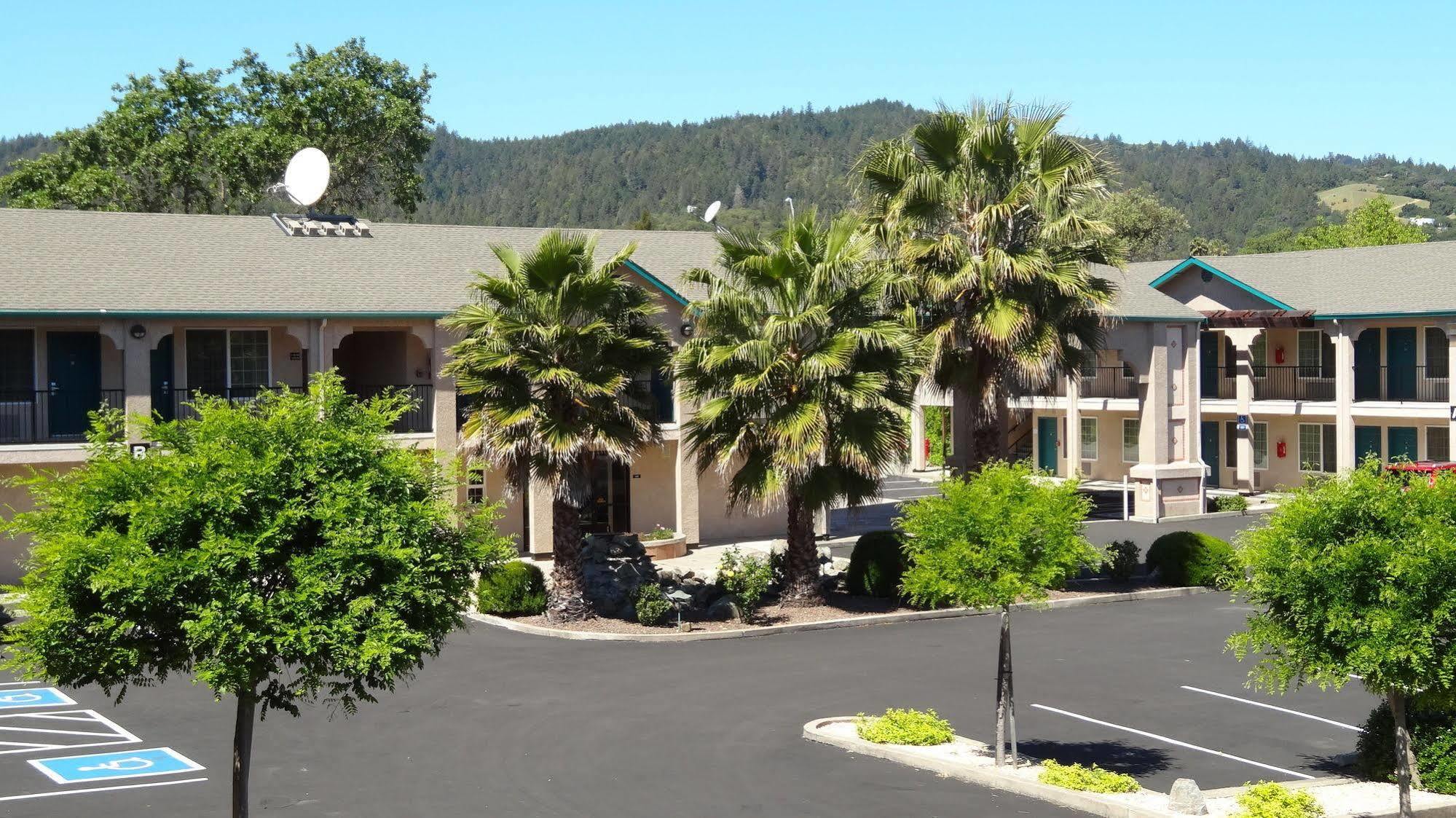 Cloverdale Wine Country Inn & Suites Dış mekan fotoğraf