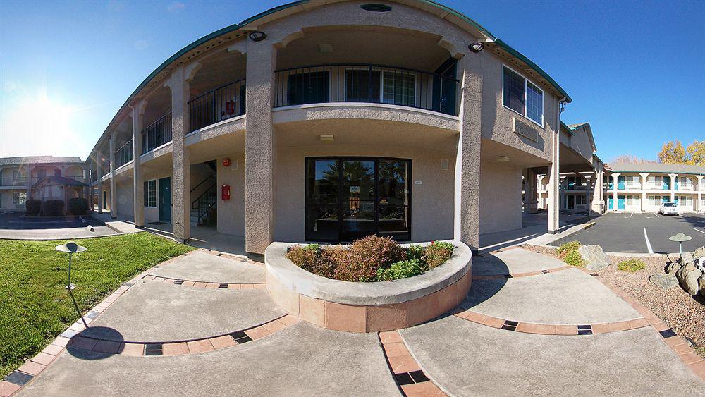 Cloverdale Wine Country Inn & Suites Dış mekan fotoğraf